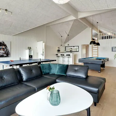 Сasa de vacaciones 24 Person In *