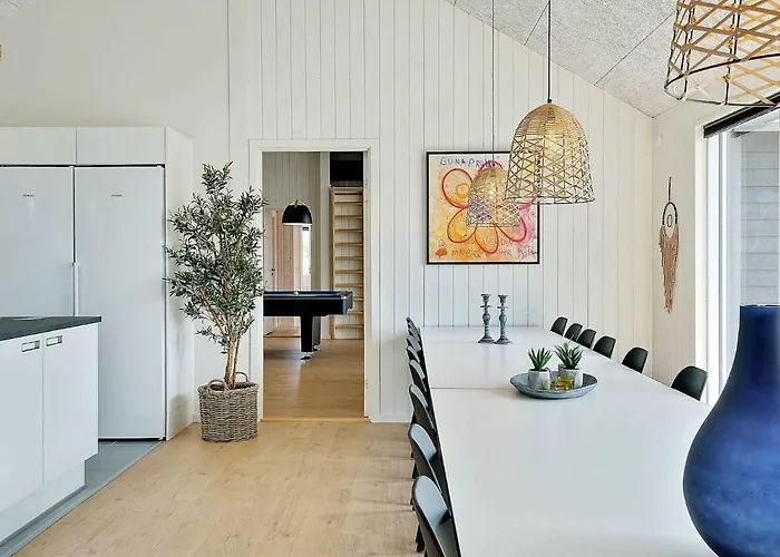 24 Person In Дом отдыха Грена