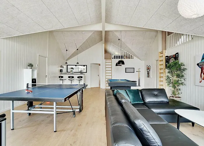 Дом отдыха 24 Person In