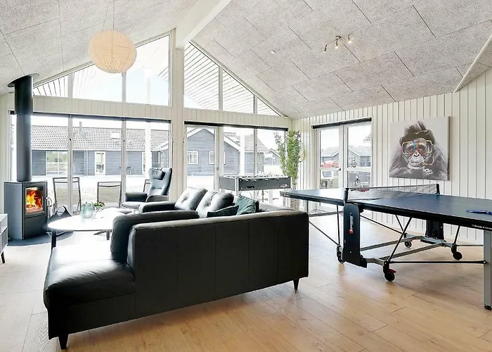 24 Person In Грена